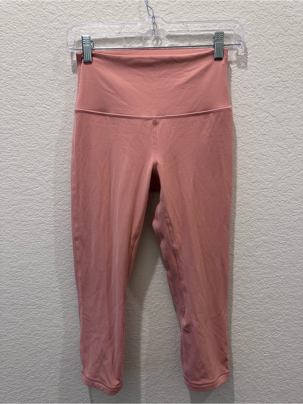 Lululemon Athletica Women's‎ High-Rise Pink Cropped Leggings Size 6